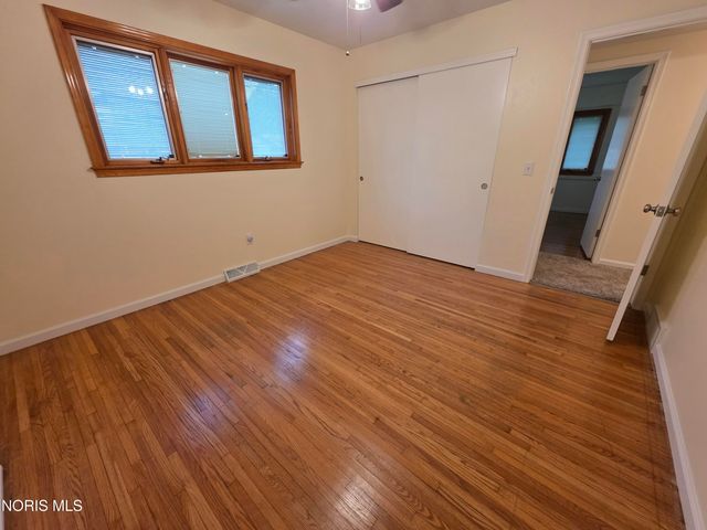641 Holly Drive, Oregon, OH 43616