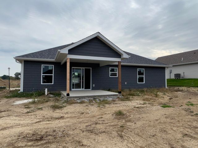 2415 N TRAVELLER DR, Columbia, MO 65202