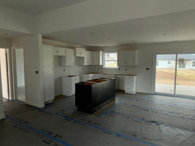 2415 N TRAVELLER DR, Columbia, MO 65202