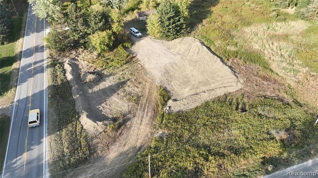 3475 N Mill Road, Dryden, MI 48428