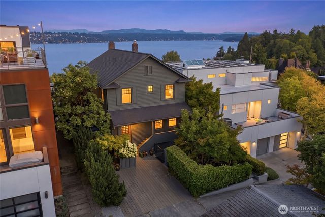 2039 34th Avenue S, Seattle, WA 98144