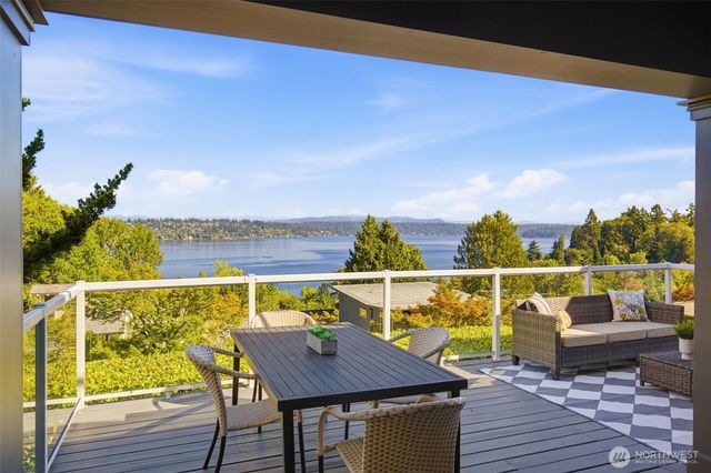 2039 34th Avenue S, Seattle, WA 98144