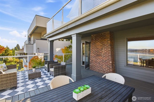 2039 34th Avenue S, Seattle, WA 98144