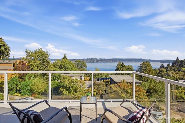 2039 34th Avenue S, Seattle, WA 98144