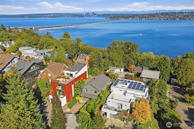 2039 34th Avenue S, Seattle, WA 98144