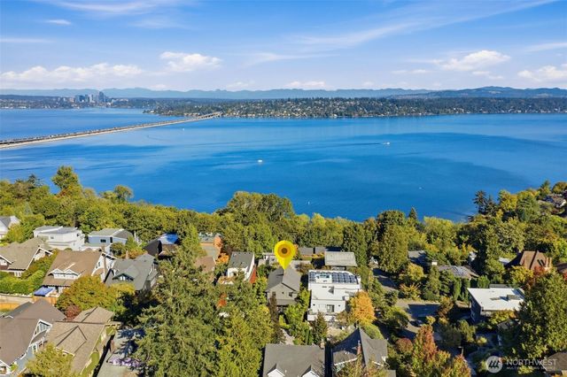 2039 34th Avenue S, Seattle, WA 98144