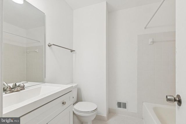 10271 BRADDOCK RD, Fairfax, VA 22032