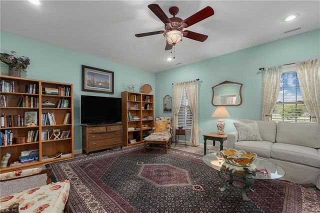 106 Phyllis CT, Moyock, NC 27958
