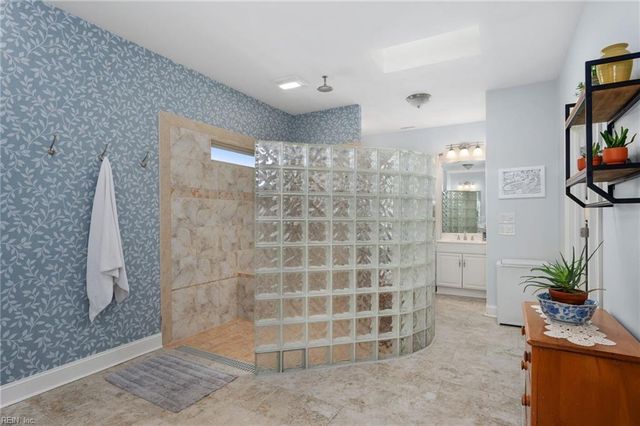 106 Phyllis CT, Moyock, NC 27958