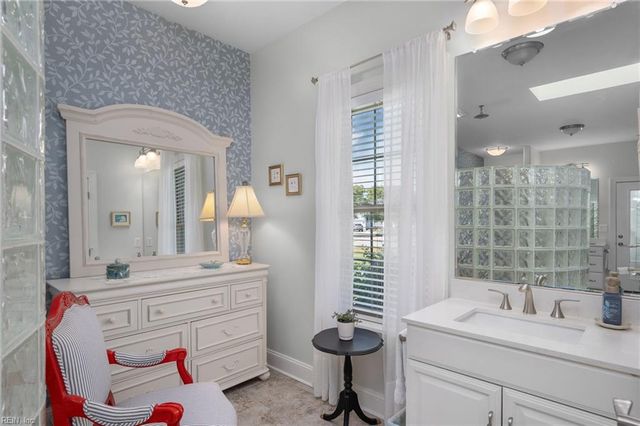 106 Phyllis CT, Moyock, NC 27958