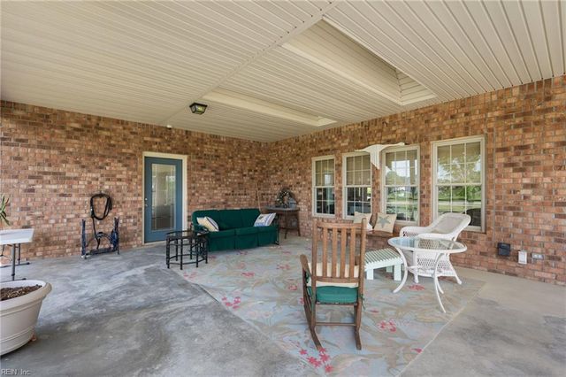 106 Phyllis CT, Moyock, NC 27958