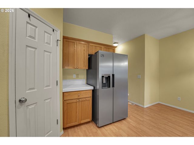 1198 Se BACARRA St, Hillsboro, OR 97123