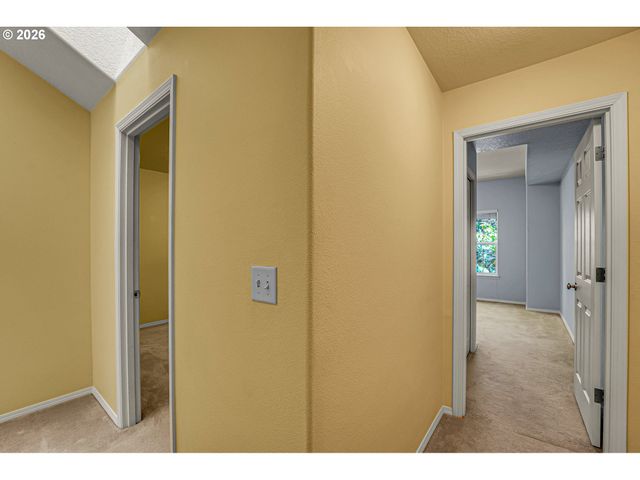 1198 Se BACARRA St, Hillsboro, OR 97123
