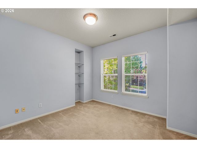 1198 Se BACARRA St, Hillsboro, OR 97123