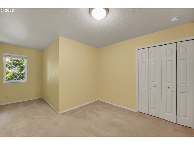 1198 Se BACARRA St, Hillsboro, OR 97123