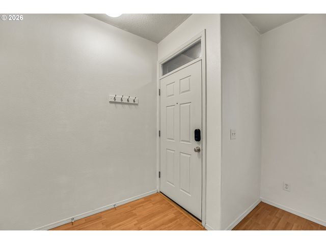 1198 Se BACARRA St, Hillsboro, OR 97123