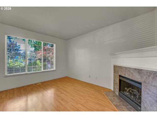 1198 Se BACARRA St, Hillsboro, OR 97123