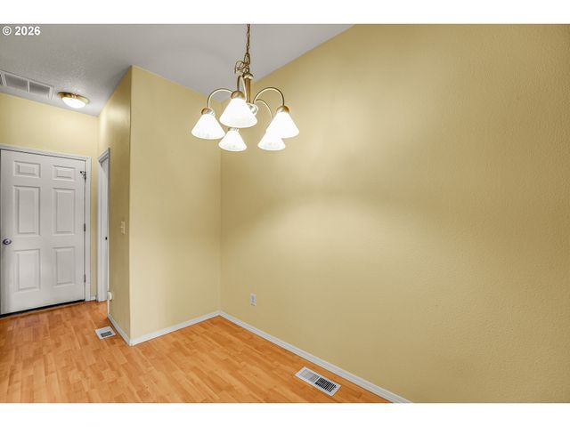 1198 Se BACARRA St, Hillsboro, OR 97123
