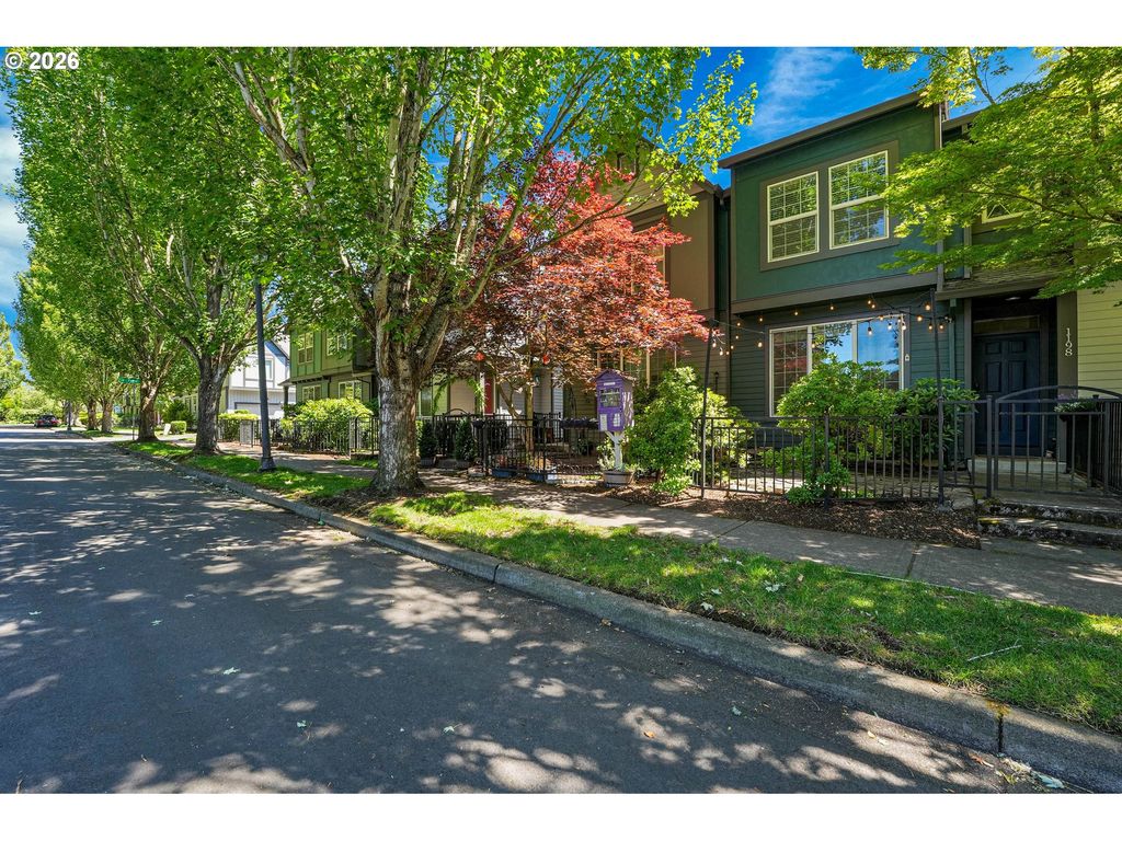 1198 Se BACARRA St, Hillsboro, OR 97123