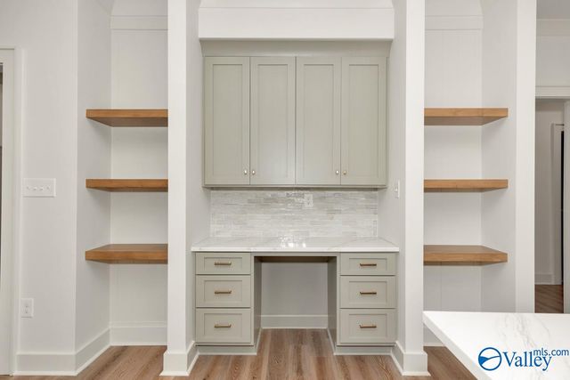 2002 Mythewood Drive, Huntsville, AL 35803