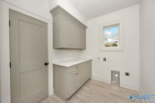 2002 Mythewood Drive, Huntsville, AL 35803