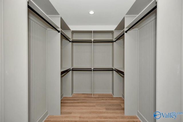 2002 Mythewood Drive, Huntsville, AL 35803