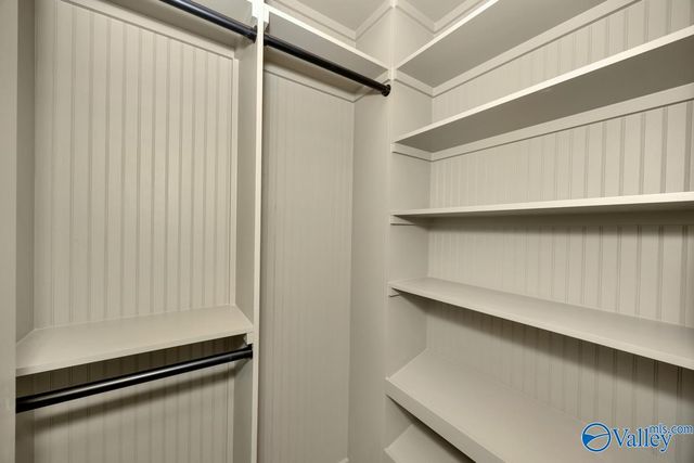 2002 Mythewood Drive, Huntsville, AL 35803