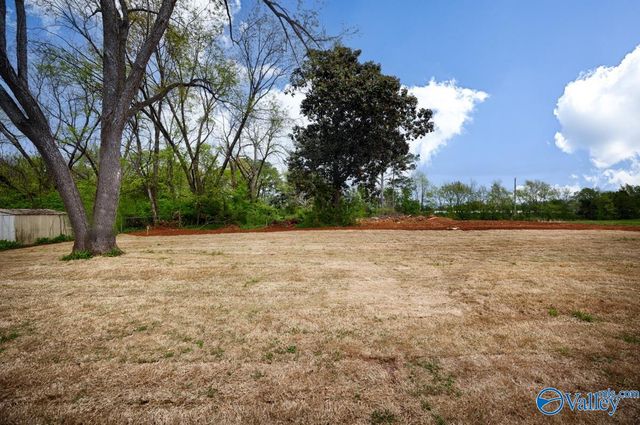 2002 Mythewood Drive, Huntsville, AL 35803