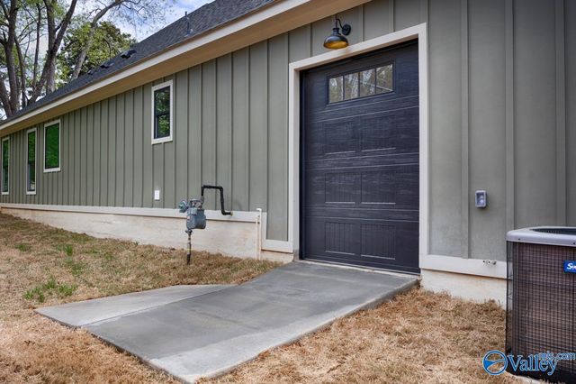 2002 Mythewood Drive, Huntsville, AL 35803