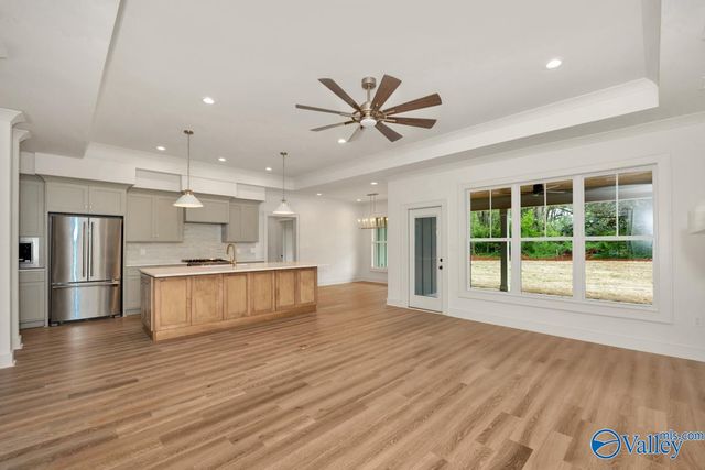 2002 Mythewood Drive, Huntsville, AL 35803