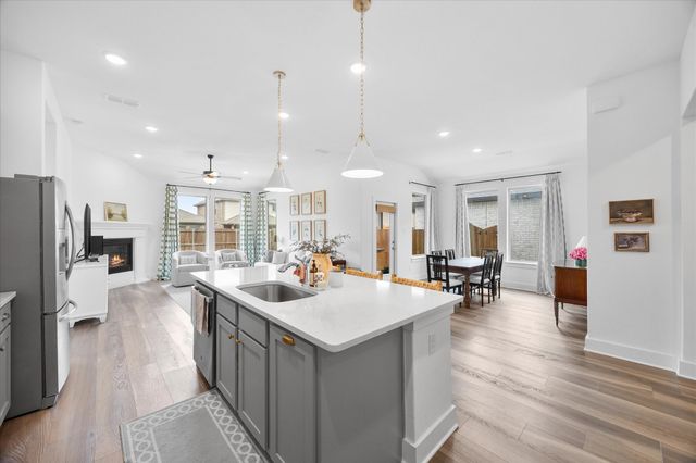 571 Bradley Drive, Fate, TX 75087