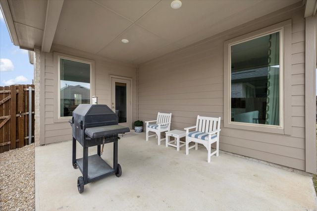 571 Bradley Drive, Fate, TX 75087