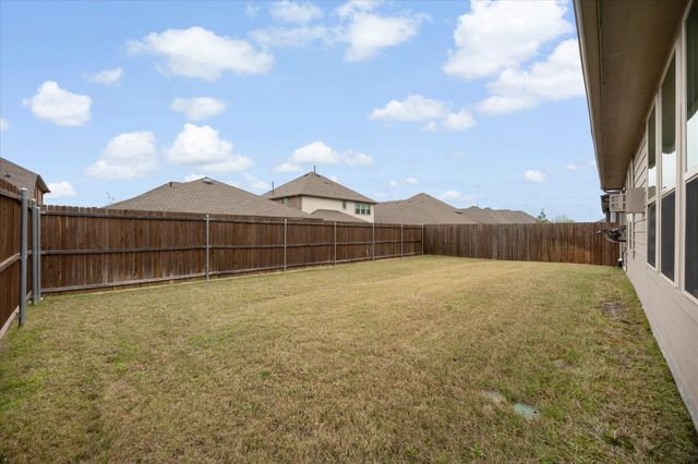 571 Bradley Drive, Fate, TX 75087