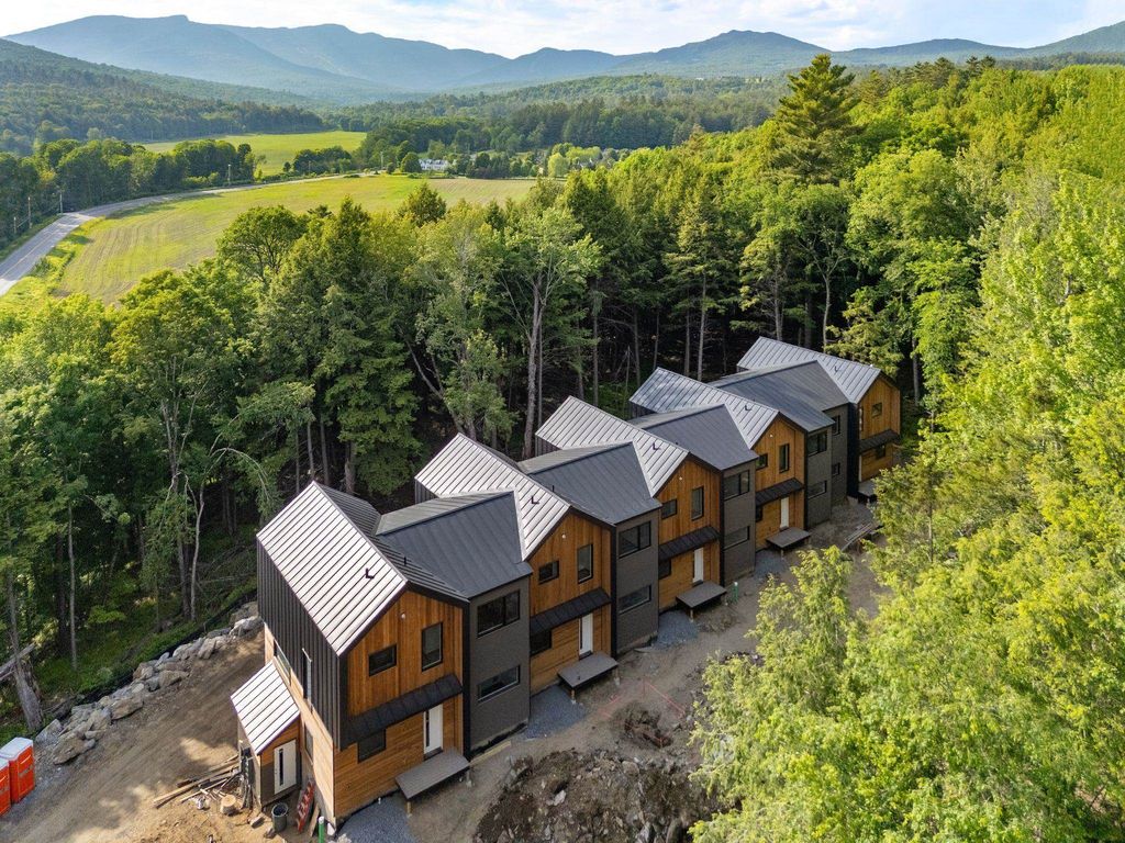 2438 Mountain Road # 3, Stowe, VT 05672