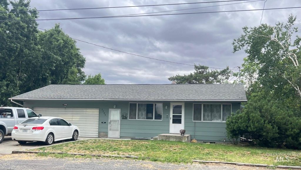 1265 Ash St, Clarkston, WA 99403