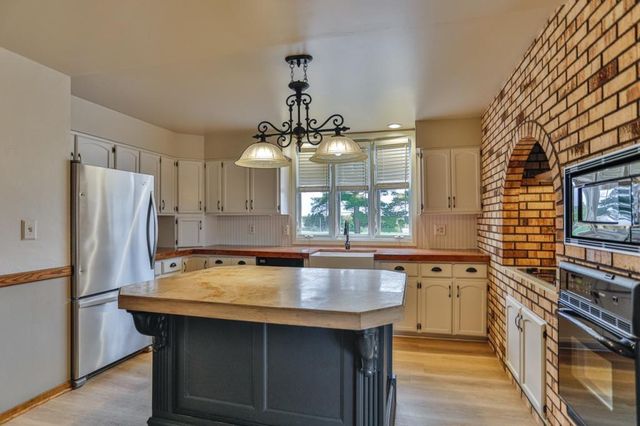 107420 HUCKLEBERRY ROAD, Colby, WI 54421