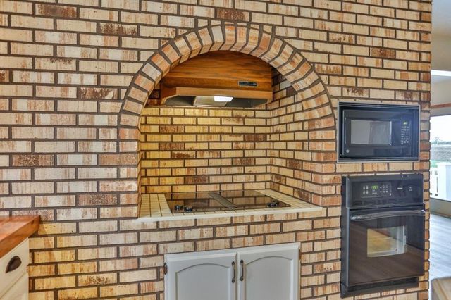 107420 HUCKLEBERRY ROAD, Colby, WI 54421