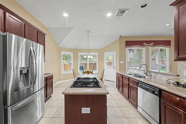 101 Woodmont Drive, Conroe, TX 77356