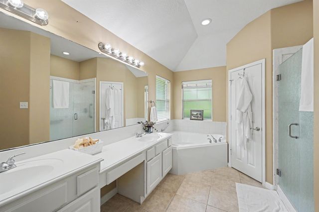 101 Woodmont Drive, Conroe, TX 77356