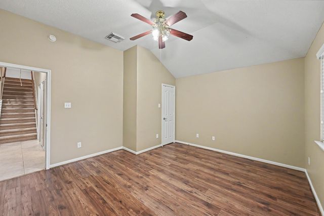 101 Woodmont Drive, Conroe, TX 77356
