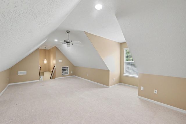 101 Woodmont Drive, Conroe, TX 77356