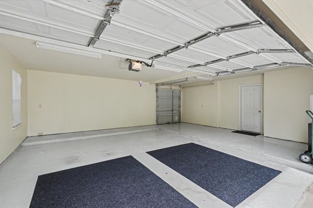101 Woodmont Drive, Conroe, TX 77356