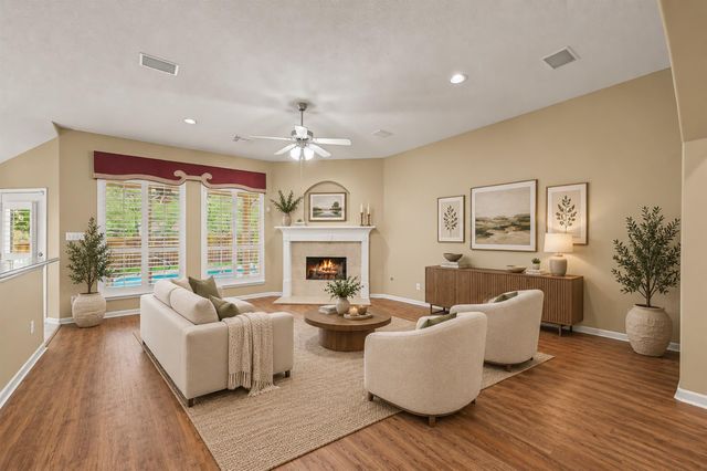 101 Woodmont Drive, Conroe, TX 77356