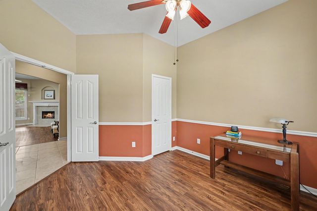 101 Woodmont Drive, Conroe, TX 77356