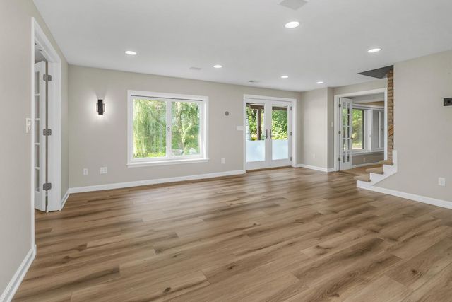 700 Arbogast Street, Shoreview, MN 55126