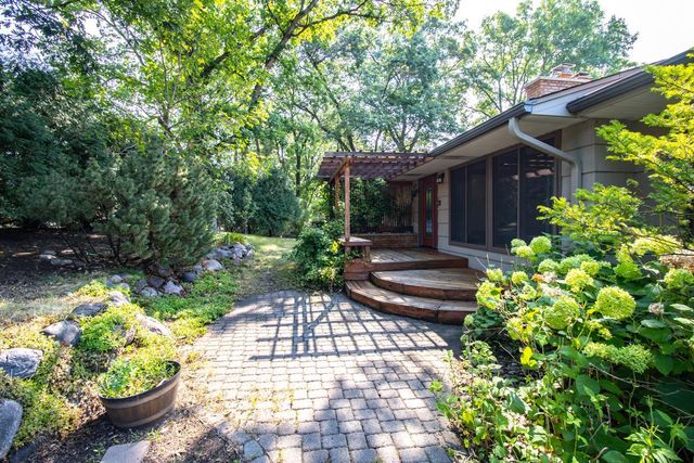 700 Arbogast Street, Shoreview, MN 55126
