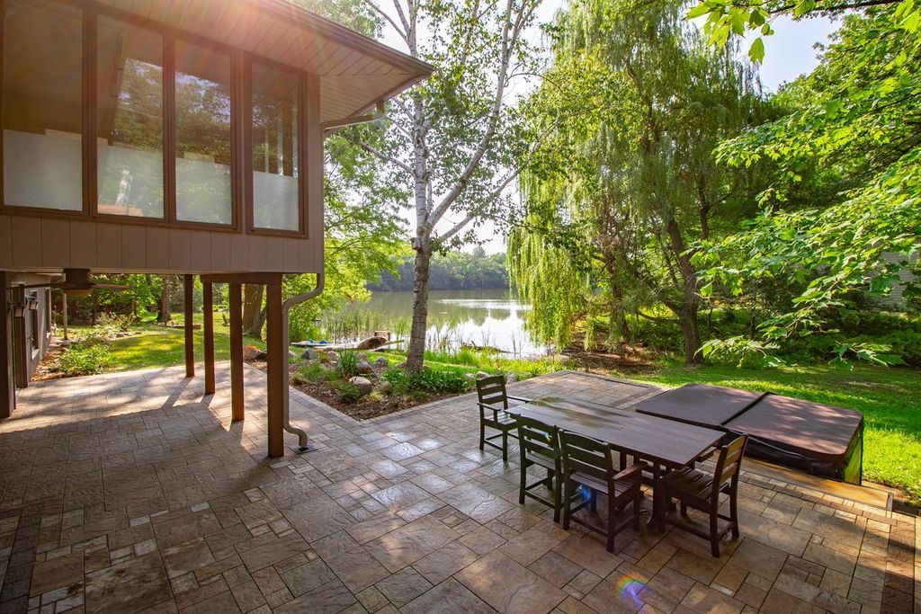 700 Arbogast Street, Shoreview, MN 55126 — photo 2