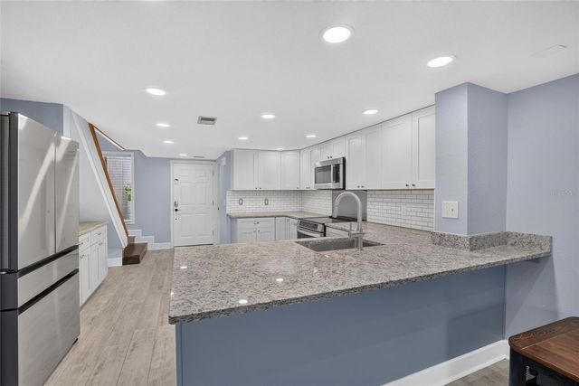 1028 APOLLO BEACH BOULEVARD 11, Apollo Beach, FL 33572