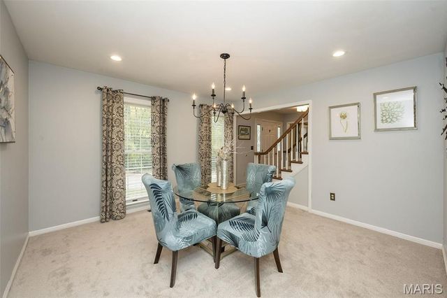 734 Chancellor Heights Drive, Manchester, MO 63011