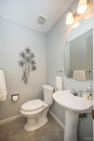 734 Chancellor Heights Drive, Manchester, MO 63011